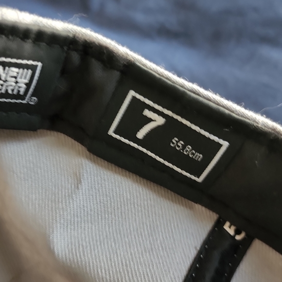 Angels Hat - Picture 2 of 3